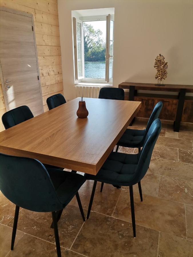 L'Alcove Des Falaises Rochefort-sur-Nenon Exterior photo